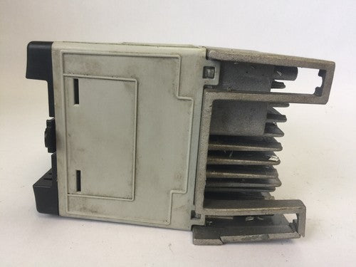 ALLEN BRADLEY POWER FLEX 70 20AD3P4A0AYNNNC0 AC DRIVE INPUT 432-528VAC OUTPUT 7