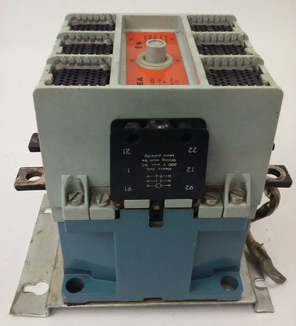 ASEA EG315-1 CONTACTOR, 3PH, 600V,100-200H.P., 270A CONT, SIZE 5,120V COIL,USED 6