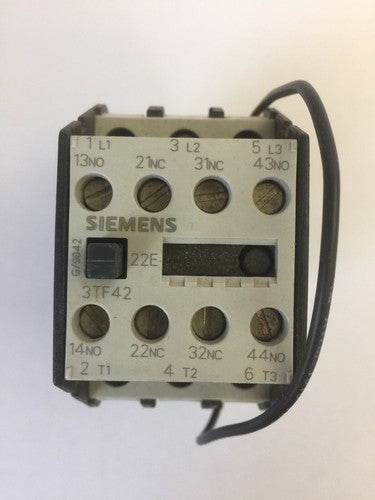 SIEMENS 3TF4222-0B CONTACTOR 15HP 600VAC 30A 2S+2O/2NO+2NC COIL 24VDC0