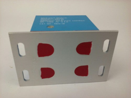 ISSC 9803-38 SOLID STATE METALLIC PROXIMITY SWITCH, 90-250VAC, 50/60HZ, 6VA, NEW5