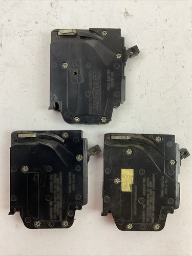 CROUSE-HINDS MM115 CIRCUIT BREAKER 15AMP 1POLE 120/240VAC LEFT CLIP (LOT OF 3)2