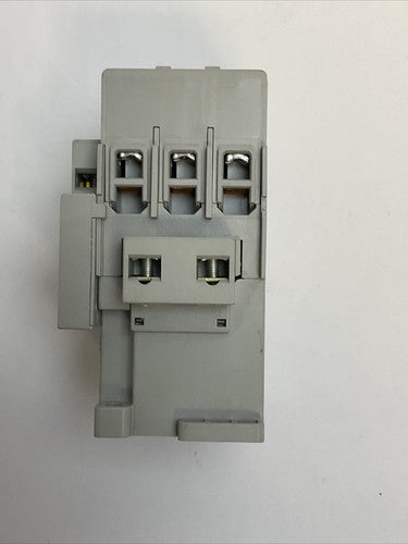 ALLEN BRADLEY 100-C30EJ01 CONTACTOR SER C 600VAC 55A 25HP 3PH COIL 24VDC6