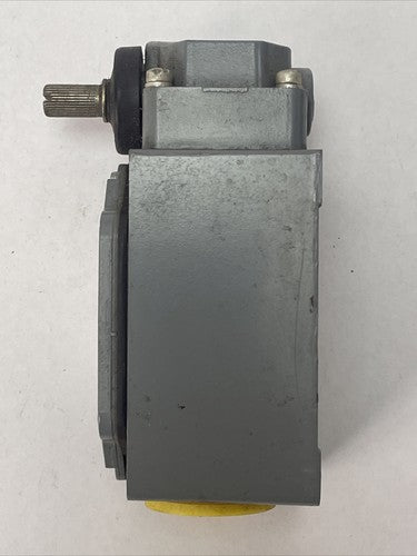 CUTLER HAMMER 10316H187C TYPE L LIMIT SWITCH 600VAC2