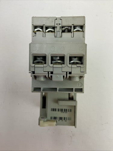 ALLEN BRADLEY STARTER (100-C09Z*10 SER A CONTACTOR COIL 24VDC + 193-EA4EB SER B)4