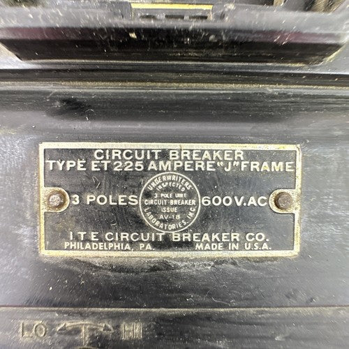 ITE ET5917 CIRCUIT BREAKER 225A 600VAC 3POLE TYPE ET 225 AMP "J" FRAME1
