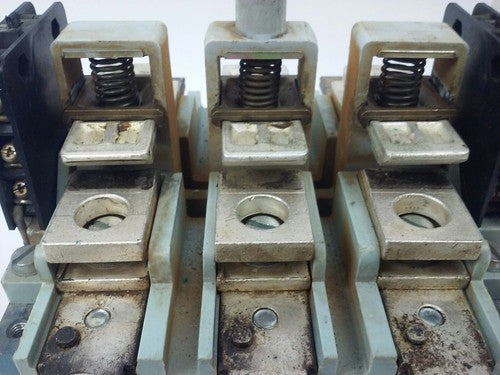 ASEA EG315-1 CONTACTOR, 3PH, 600V,100-200H.P., 270A CONT, SIZE 5,120V COIL,USED 10