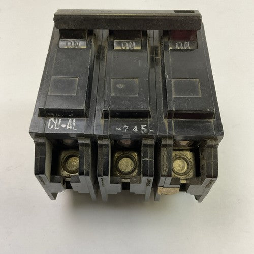 GE THQB32015 BOLT-ON CIRCUIT BREAKER 15AMP 3POLE 240VAC2