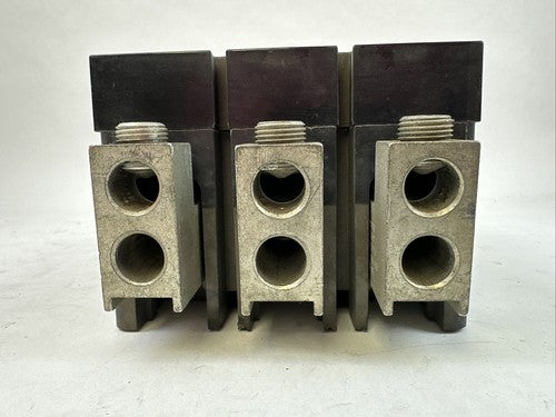 CUTLER HAMMER KS360300D CIRCUIT BREAKER MODEL D 300A 600VAC 250VDC 3P W/SNT3P11K2