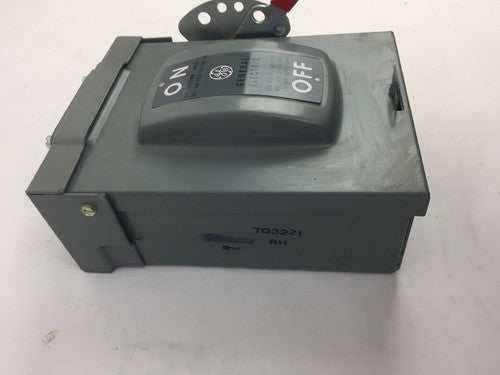 GE TG3221RH GENERAL DUTY SAFETY SWITCH 3SN POLES 120-240 VOLTS 240AC 30AMPS4