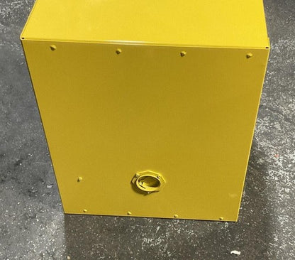 EAGLE MFG. 1904 SAFTEY STORAGE CABINET 4 GALLON5