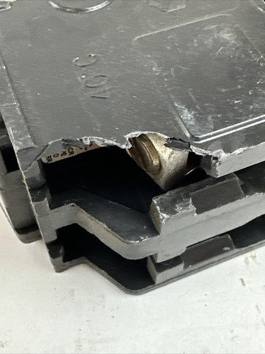 SQUARE D QOB240 CIRCUIT BREAKER 120/240VAC 2POLE 40AMP 10kA3