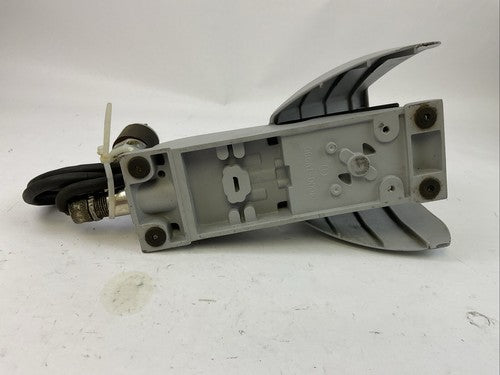 SCHMERSAL TFH 232-22 FOOT PEDAL AC-15 Ui 500V Uimp 6kV 240VAC 10A TYPE 54