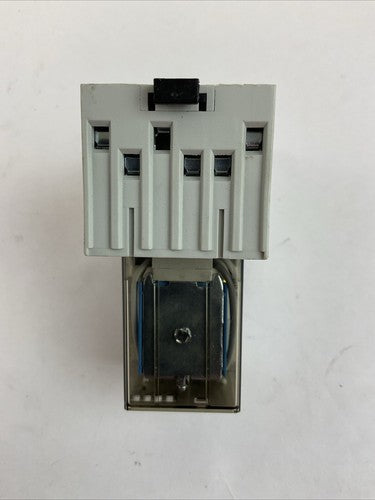 ALLEN BRADLEY 700-HA33Z24 SER D RELAY 700-HN205 SER A RELAY SOCKET 10A 300V4