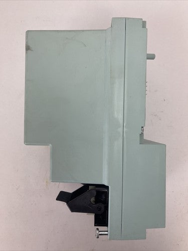 SIEMENS ASM 3RK1304-0HS00-8AA0 DISCONNECT MODULE 400VAC 25A 3PH3