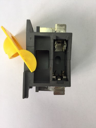 BUSSMAN OPTIMA OPM-1038R FUSE BLOCK HOLDER 30A 600V OPTIMA OVERCURRENT PROTECTIO9