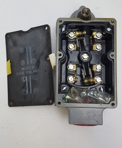 New Namco Controls EA170 15100 Snap-Lock Limit Switch1