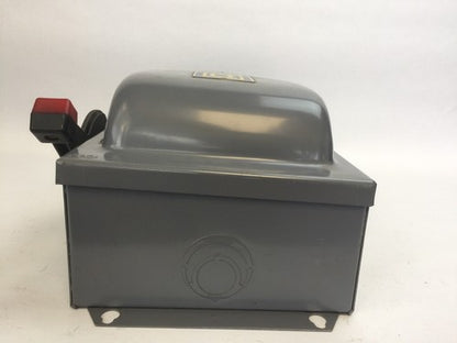 SQUARE D H322A FUSIBLE SAFETY SWITCH SERIES A2 240VAC 250VDC 60AMP 10HP 3 POLE4