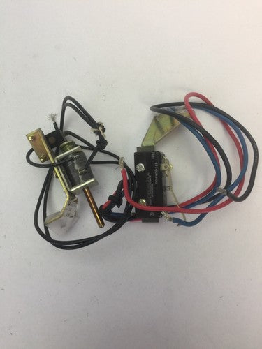 WESTINGHOUSE/CUTLER HAMMER 2606D57G27 SHUNT TRIP 24VDC 8AMP W/ AUXILIARY SWITCH 4