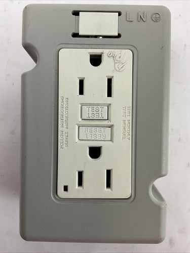 ALLEN BRADLEY 1492-REC15G GFCI RECEPTACLE 15A 125V 50/60HZ SER A0