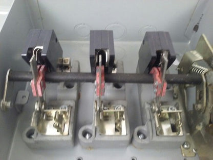 FPE 1336R FUSIBLE SAFETY SWITCH 3P, 30A, 600VAC, 3 WIRE, 3 BLADES, 20HP 6