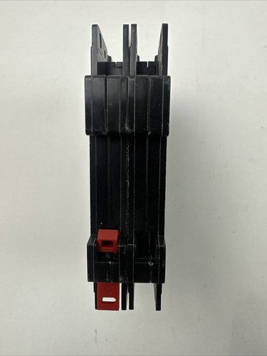 CUTLER HAMMER QCR2010T QUICKLAG INDUSTRIAL CIRCUIT BREAKER 10A 120/240VAC 2POLE4