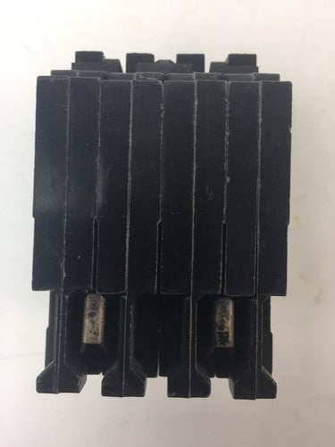 ITE QT2-4030 EQ-T QUAD UNIT PLUG-IN CIRCUIT BREAKER 240VAC 2-40A 2-30A QT240304