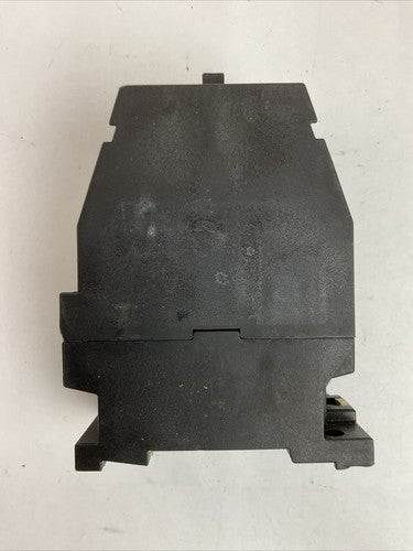 SIEMENS 3TH4262-0A CONTACTOR 16A 6S+2O/6NO+2NC COIL 24V2