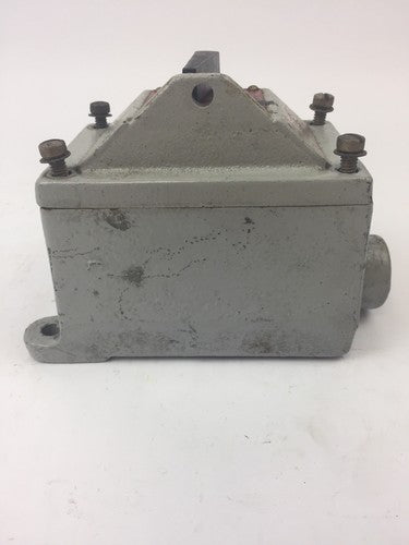ALLEN BRADELY 600-TEX5 MANUAL STARTER SWITCH 1HP 115-230VAC 3/4HP 115-230VDC 4