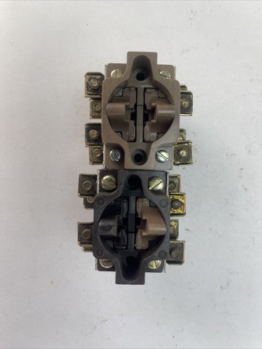 SYLVANIA CLARK PB 600V TYPE H & HO CONTACT BLOCK 2 N.O.-2N.C. CONTACTS(LOT OF 2)1