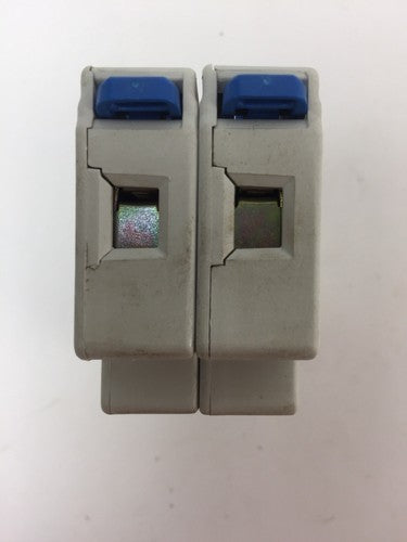 FERRAZ SHAWMUT USCC2 FUSE HOLDER 600V 30A WITH ATDR8 FUSES 8A 600VAC4