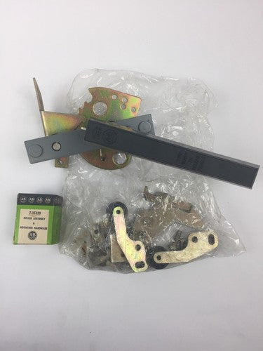 ALLEN BRADLEY 1494V-L3 DOOR HARDWARE KIT RIGHT HAND TOP BOTTOM SIDE LATCHING2