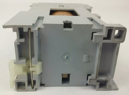 ALLEN BRADLEY 100-C23Z*10 SER. C CONTACTOR 690V 32A 11kW,600V 30A 3PH,24VDC COIL4