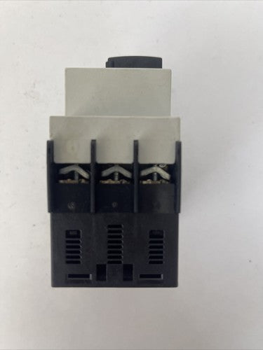 SIMENS 3RV1021-4AA15 CIRCUIT BREAKER 600CAV 15HP 208A TRIP 16A1