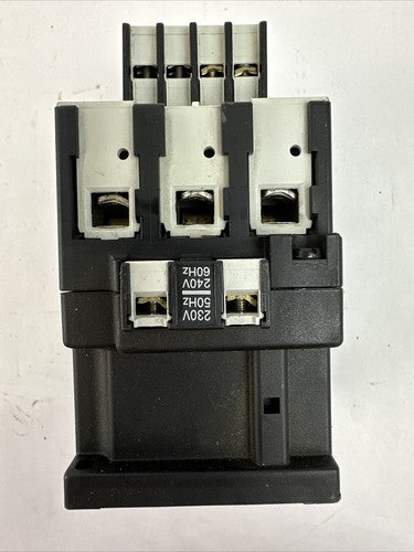 MOELLER DIL 2M CONTACTOR 600VAC 90A COIL 240V 60HZ 22 DIL AUXILIARY CONTACT5