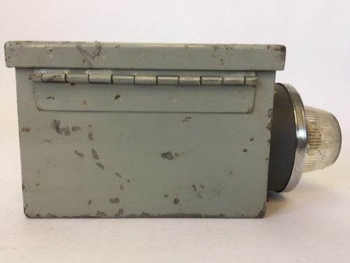 STRATOLITE #105 SAE-R(2)-72 D.O.T. PM-392 ENCLOSURE MISSING SCREW DOWN LATCH6