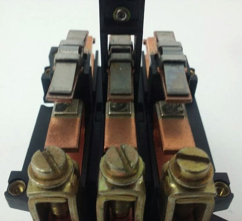 ALLEN BRADLEY 100-A45NZ*3 SER. B, CONTACTOR, 3PH, 600V, 45A, 40HP, 660/690V 22kW3