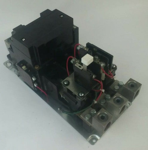 CUTLER HAMMER SIZE 5 STARTER 240V COIL W/ 42-2807-3 300/5 CURRENT TRANSFORMER0