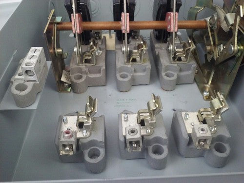 FPE 1132R FUSIBLE HEAVY DUTY SAFETY SWITCH 3P, 100A, 240VAC, 4 WIRE, 30HP6