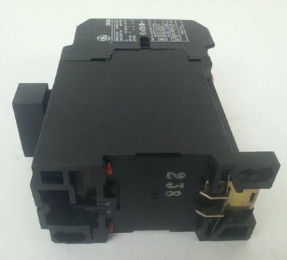 GENERAL ELECTRIC CR7ZA CONTACTOR 600V 25A 3PH 7.5HP 24VDC COIL W/ CR7XS13J 5