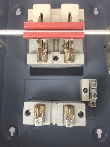 ARROW HART 24229 FUSIBLE HD SWITCH 3SN POLES 100AMP 240VAC 15HP NEMA 1 ENCLOSURE9