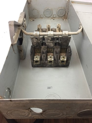 ITE JN424 VACU-BREAK SWITCH WITH CLAMPMATIC CONTACTS 200 AMPS 240 VAC 3 PHASE10