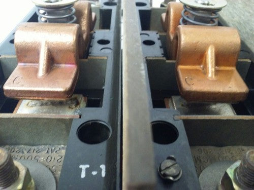 ARROW HART AH30-531-U20 CONTACTOR, 3P, 300A, 600V,SIZE 5,120V COIL,CONTACTS GOOD4