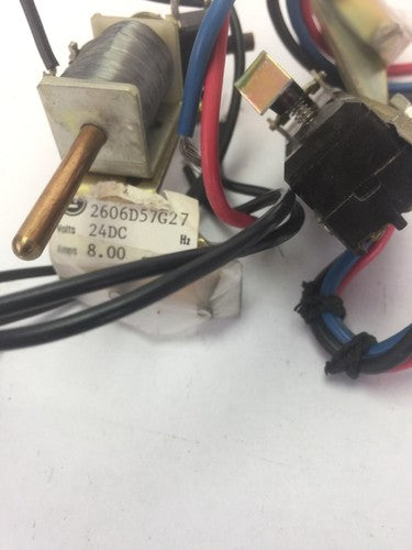 WESTINGHOUSE/CUTLER HAMMER 2606D57G27 SHUNT TRIP 24VDC 8AMP W/ AUXILIARY SWITCH 1