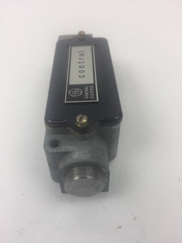 GE CR9440D2BF CONTROL LIMIT SWITCH 600 MAX VOLTS 2 NC4