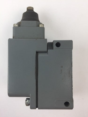 CUTLER HAMMER 10316H6815B TYPE L LIMIT SWITCH 600VAC 1