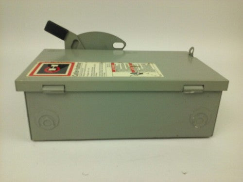 CUTLER-HAMMER DG321UGB, SER. B, SAFETY SWITCH, 30A, 240V, 3P, 60HZ, TYPE 1, USED9