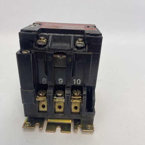 SQUARE D 8903 SM02 LIGHTING CONTACTOR SER A 30AMP 600VAC 250VDC COIL 120V 60HZ1