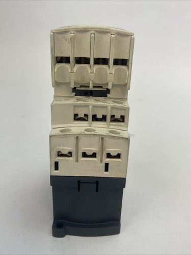 TELEMECANIQUE CAD50BD CONTACTOR 10A 600VAC COIL 24VDC LADN22 LA1 DN22 AUXILIARY2