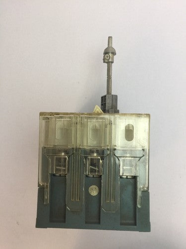 KLOCKNER MOELLER NZMH6-63 CIRCUIT BREAKER 600VAC 63A ZM6-63-CNA THERMAL TRIP 5