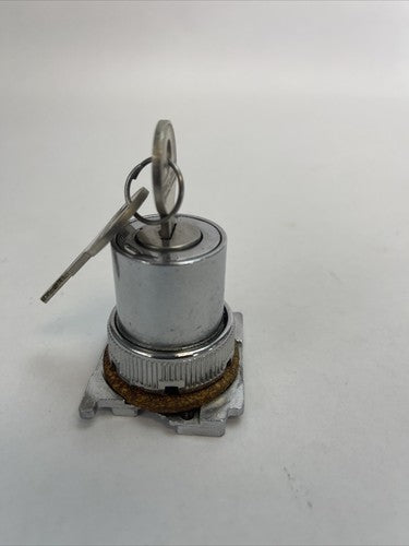CUTLER HAMMER 10250T15254 SELECTOR SWITCH KEY OPER. 3 POS. MAIN. CAM 54
